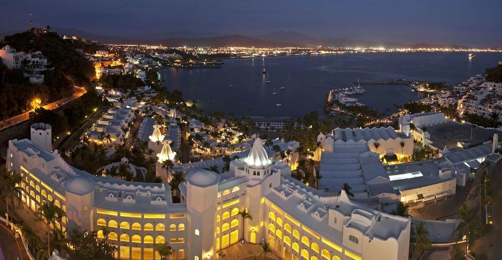 Las Hadas By Brisas Manzanillo Luaran gambar The Westin Resort Marina Del Rey