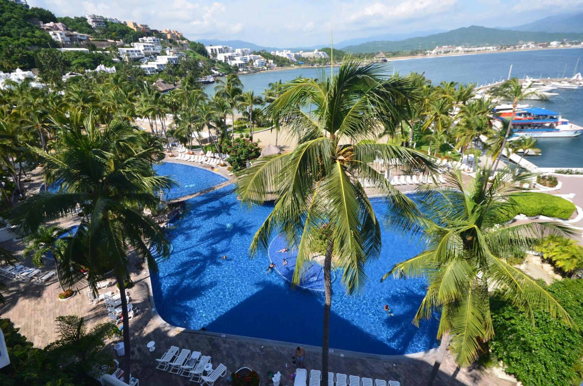 Las Hadas By Brisas Manzanillo Luaran gambar View of the bay