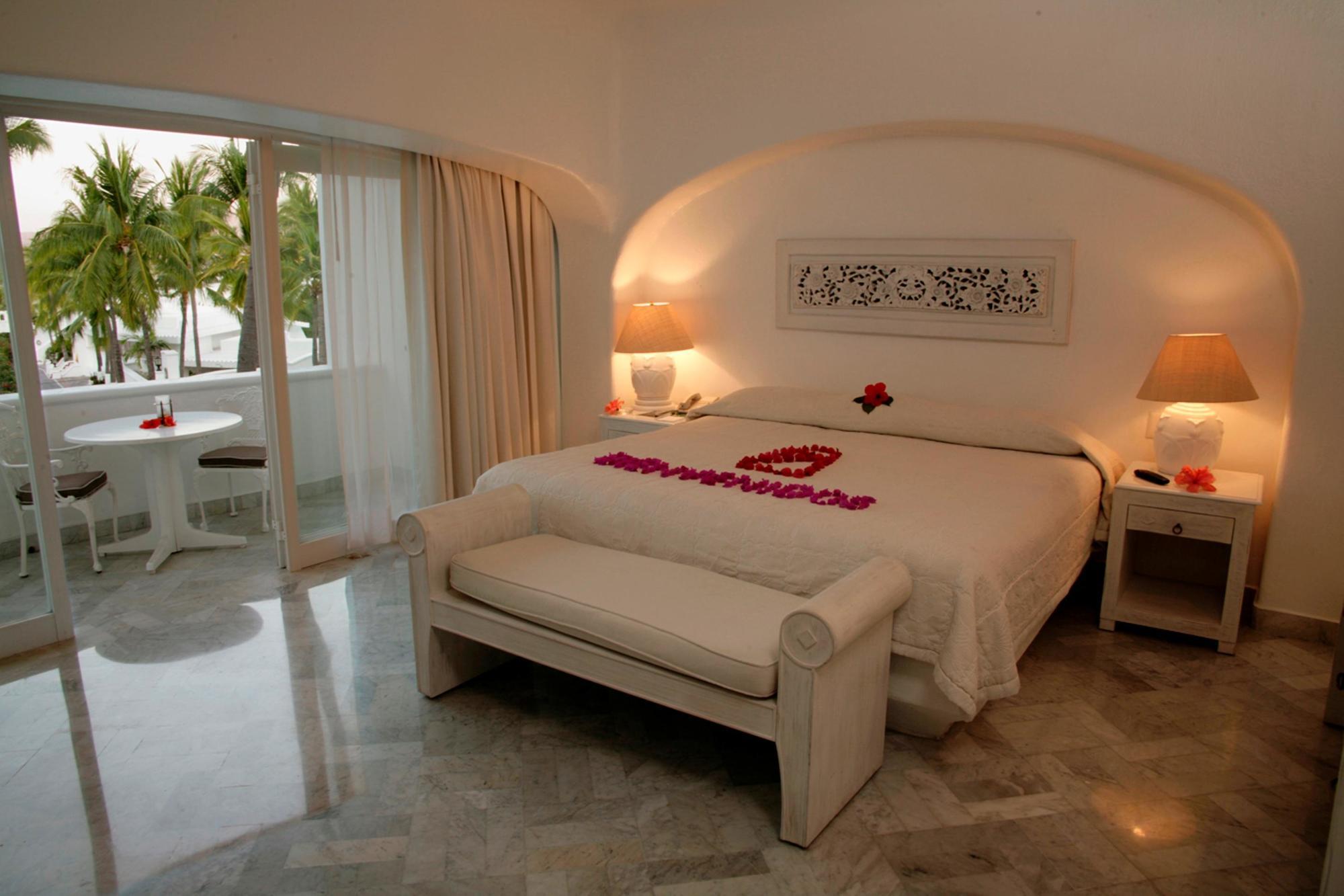 Las Hadas By Brisas Manzanillo Luaran gambar A bedroom at the resort