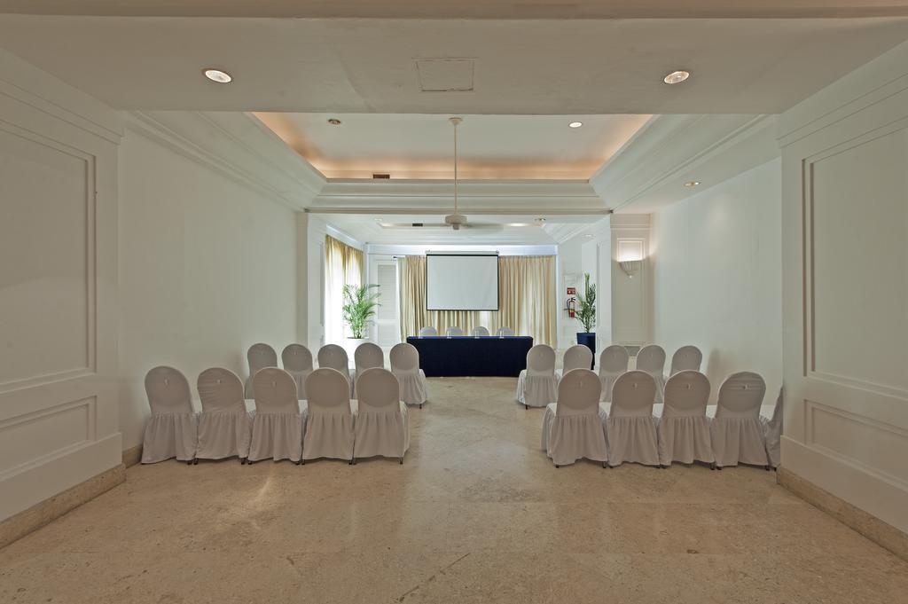Las Hadas By Brisas Manzanillo Luaran gambar The meeting room